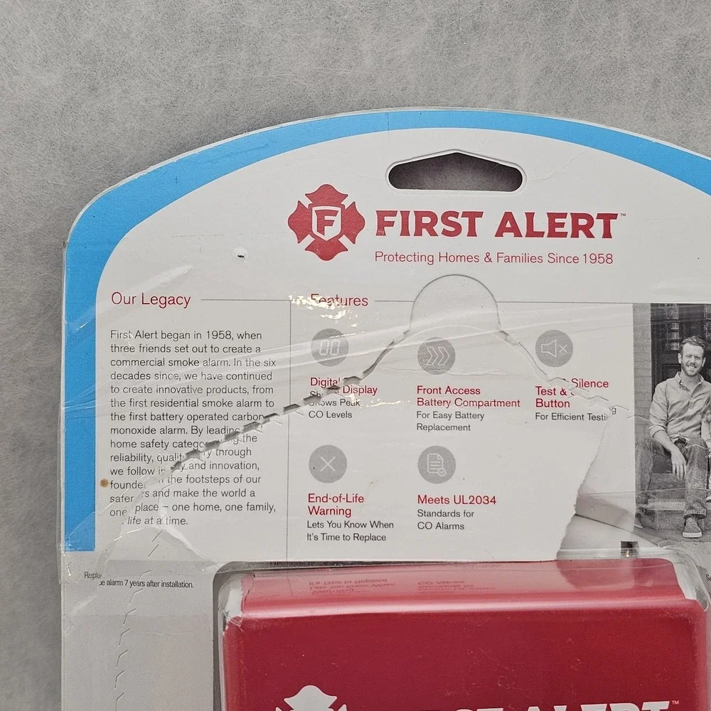First Alert Basic Battery Operated Carbon Monoxide Alarm Brand New in Open Box